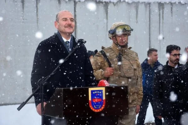 Bakan Soylu'dan askerlere ziyaret: Terör örgütünü tarihe gömeceğiz