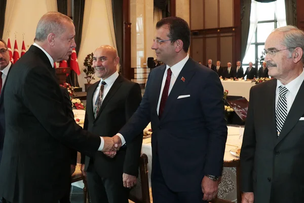 Belediye başkanları WhatsApp grubunda ne konuşuluyor?