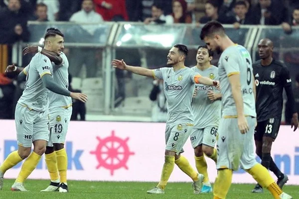 Beşiktaş zirve yarışında yara aldı