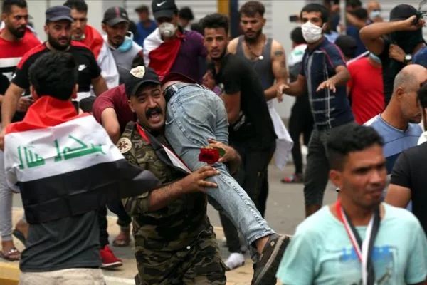BM: Irak'taki protestolarda 424 gösterici hayatını kaybetti