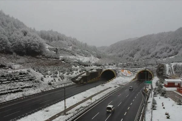 Bolu Dağı Tüneli kontrol için 1,5 saat trafiğe kapatılacak