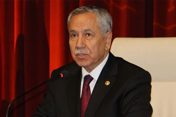 Bülent Arınç: O parti iktidarı derinden etkiliyor