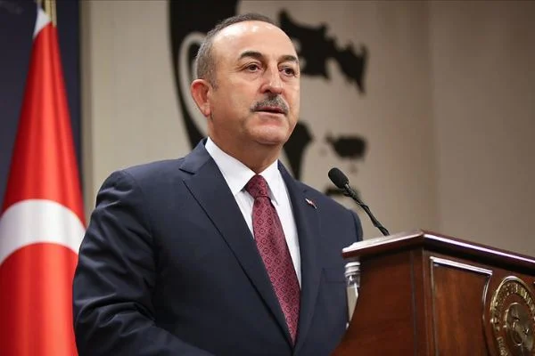 Dışişleri Bakanı Çavuşoğlu: Yunanistan Türkiye ile diyalogdan kaçınıp AB'nin kör desteğine güvenmesin