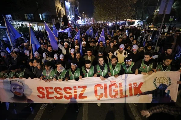 Doğu Türkistan için Sessiz Çığlık