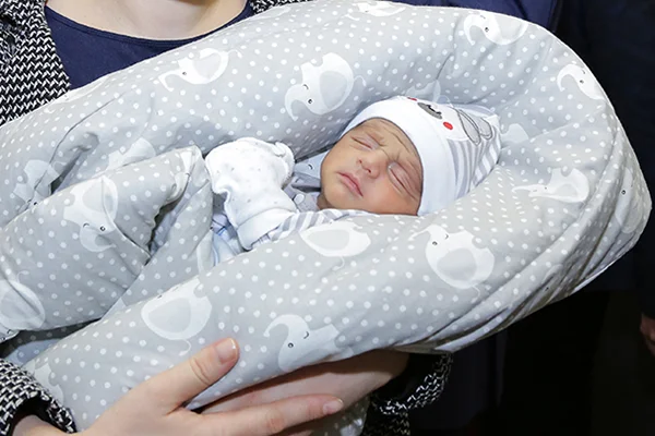 Ermenistan'da bebek ticareti skandalı