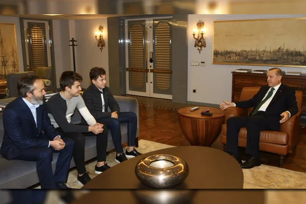 Erol Olçok'un oğlu Emir Olçok: Biz dün neysek bugün de oyuz