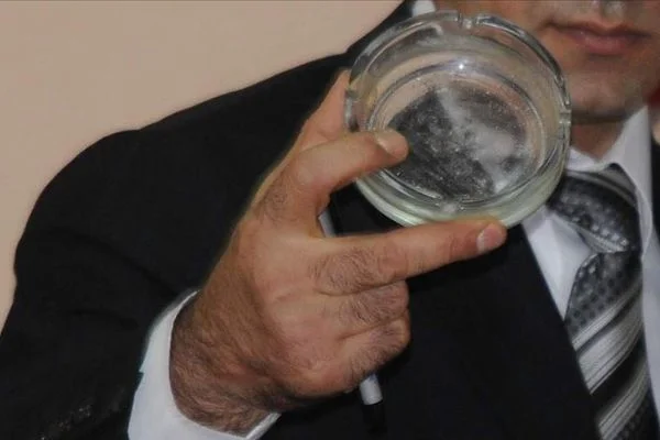 Eşine attığı kül tablası Yargıtay tarafından silah sayıldı