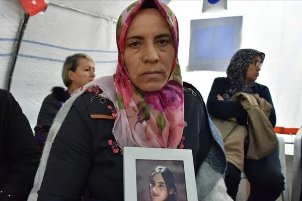 'Evlatlarımızı onlara bırakmayacağız'