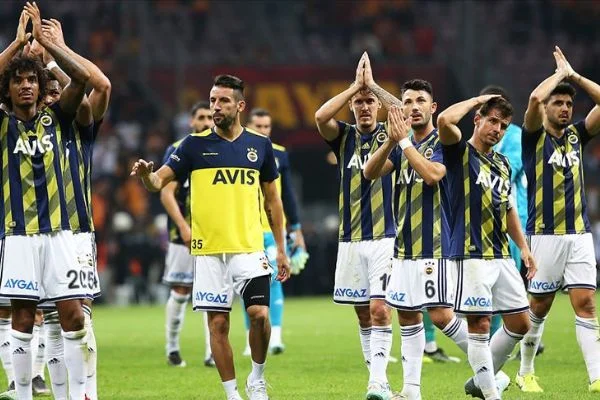 Fenerbahçe Süper Lig'de son 16 derbide sadece 1 kez yenildi