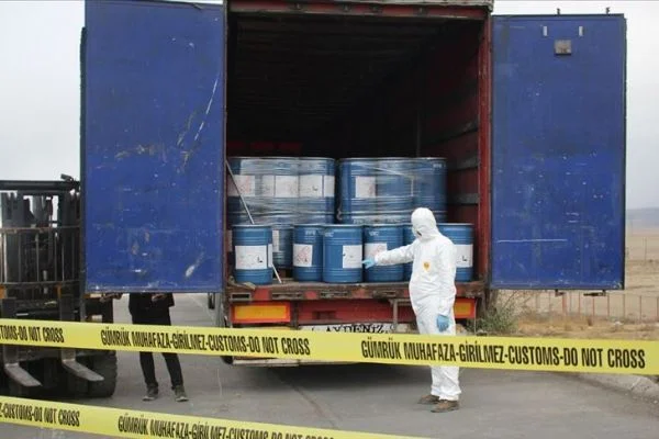 Gürbulak'ta 18,4 ton sodyum siyanür ele geçirildi