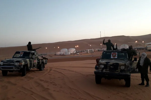 Hafter ve UMH'den ardı ardına açıklamalar: Trablus'a saldırı başlatıldı