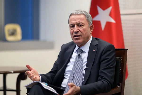 Hulusi Akar'dan NATO değerlendirmesi: Terörle mücadele konusunda yalnız bırakıldık