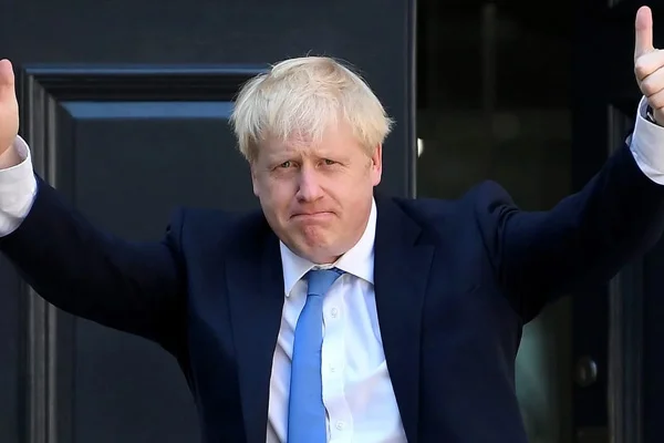 İngiltere'de Boris Johnson tek başına iktidara geldi
