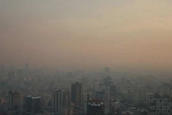 İran'da hava kirliliği: Yüzlerce kişi hastanelere başvurdu