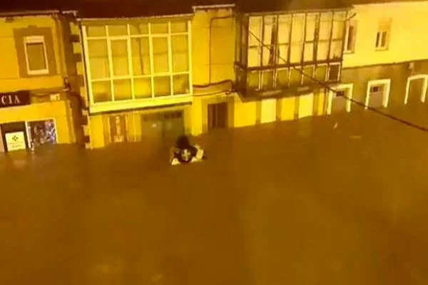 İspanya'nın kuzeyini sel vurdu