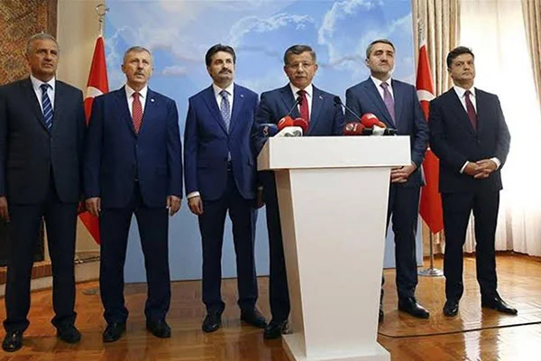 İşte Davutoğlu'nun partisinin kurucular kurulu listesinde yer alan isimler