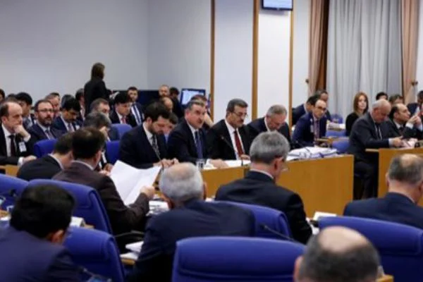 İster esnaf olsun ister sanatkâr üretenlere tam destek