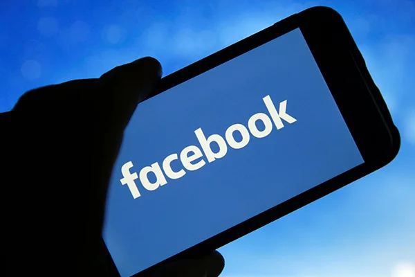 İtalyan mahkemesinden Facebook'a ceza