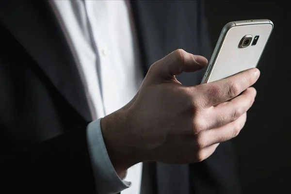 İzinsiz reklam mesajı gönderen doktora 50 bin lira ceza