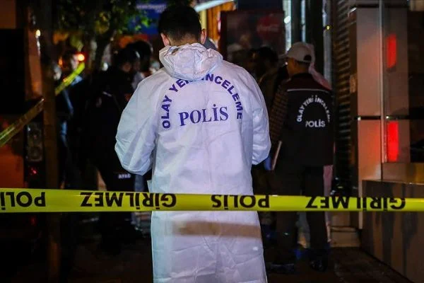 İzmir'de peş peşe 2 cinayet