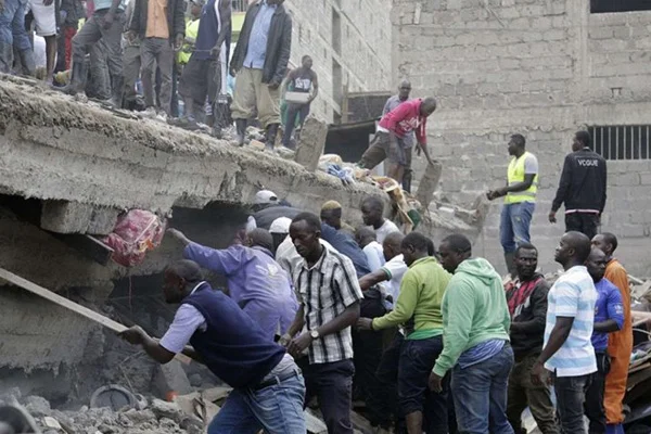 Kenya'da 6 katlı bina çöktü: Ölüler var