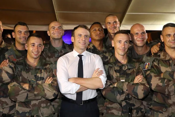 Macron'dan Mali'deki Fransız askeri kampına ziyaret