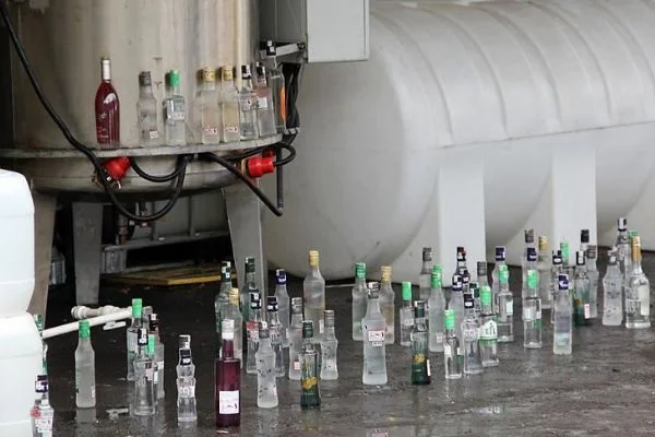 Malatya'da 6 ton sahte rakı ele geçirildi