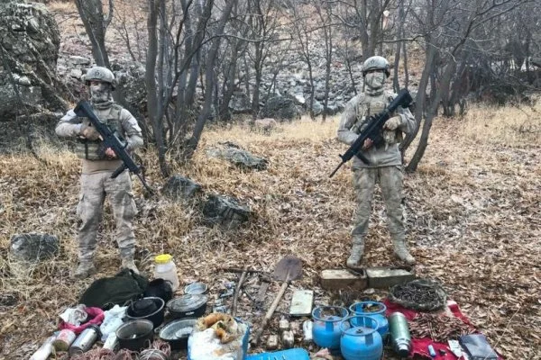 PKK'nın kış yapılanmasına darbe: Çok sayıda mühimmat ele geçirildi
