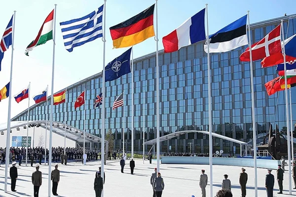 Reuters: Türk yetkili 'NATO'ya şantaj yapmıyoruz' dedi.