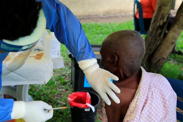 Ruanda 200 bin kişiye Ebola aşısı yapacak