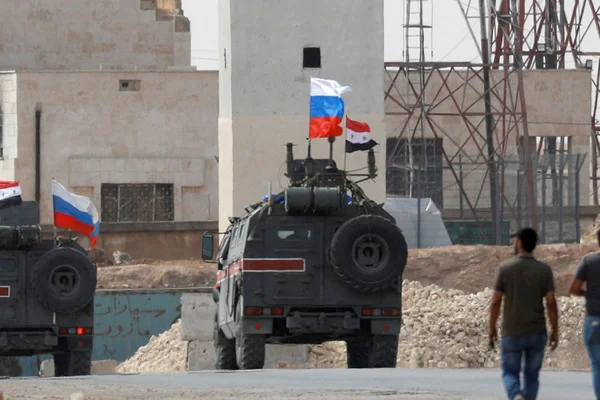 Rus askeri polisi Rakka'da! ABD'nin boşalttığı üsse yerleştiler