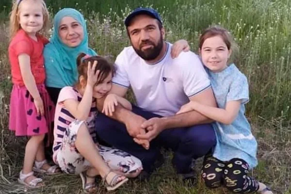 Rus İstihbarat Servisi'nden, Kırımlı yazarın eşine tehdit!