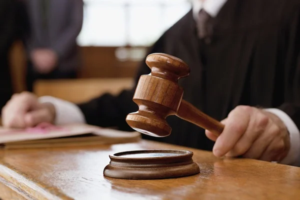 Rusya'da tecavüzcüsünü öldüren kadınlar artık ceza almayacak