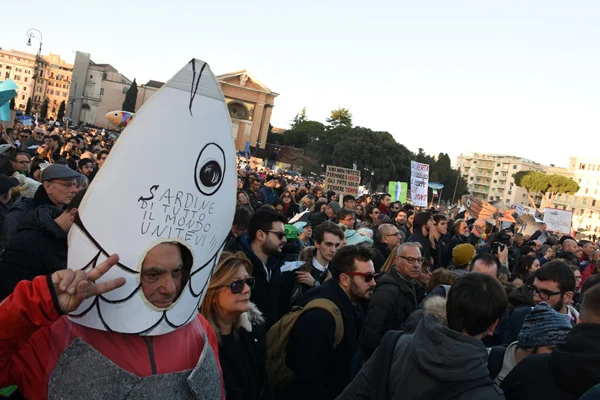 Sardalyalar'dan Roma'da büyük miting