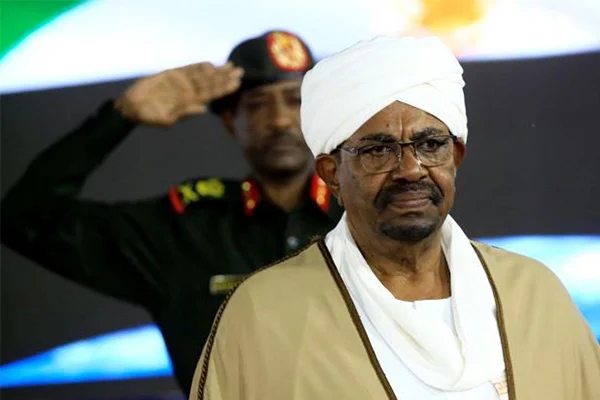 Sudan'ın devrik lideri Ömer El Beşir'in kardeşi Ahmed: Darbe konusunda uyardık, ancak askere çok güveniyordu
