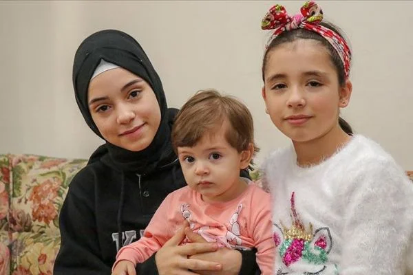 Suriyeli kardeşlerden dünyaya 3 dilde yardım çağrısı