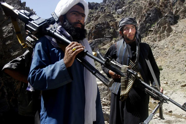 Taliban ateşkes iddialarını yalanladı