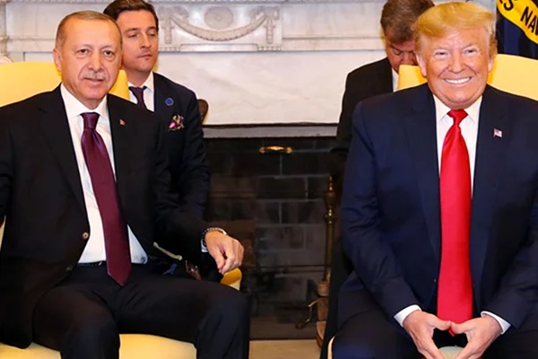 Trump Erdoğan'ı övdü, Macron'u eleştirdi