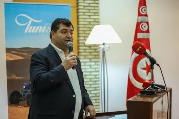 Tunuslu bakana tepki yağıyor: İsrail ile normalleşmek ihanettir