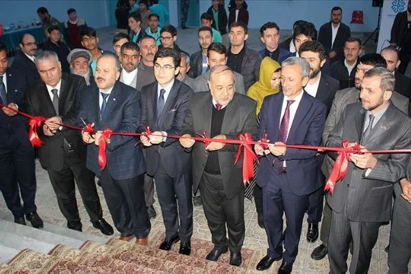 Türkiye Maarif Vakfı Afganistan'ın Mezar-ı Şerif kentine eğitim merkezi açtı