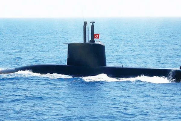 Türkiye'nin yeni denizaltısı suyla buluşuyor
