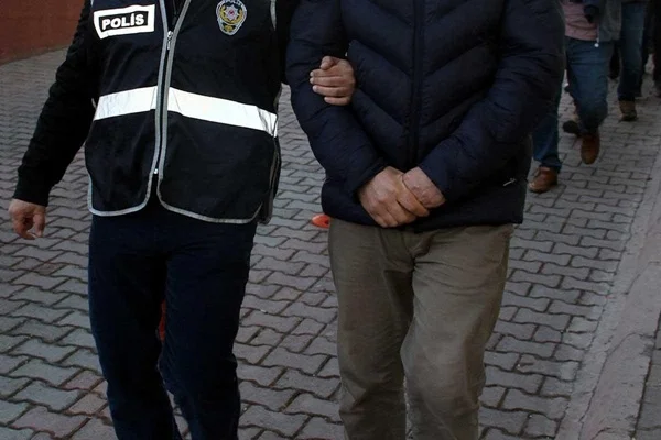 Türkiye'ye giriş yapan PKK'lı terörist ile yardım eden HDP ilçe başkanı yakalandı