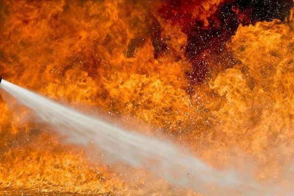 Ukrayna'da okulda çıkan yangında ölü sayısı 16'ya yükseldi