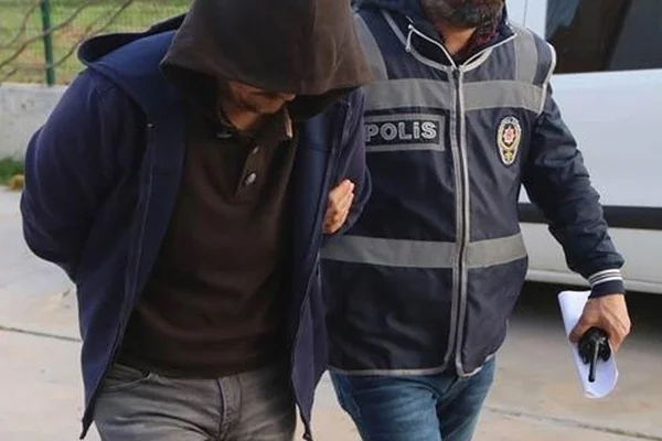'Üzerimde bomba var' diyen şahıs, ekipleri harekete geçirdi