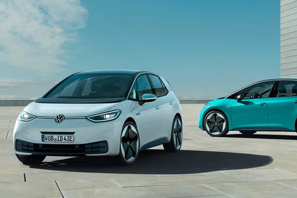 Volkswagen'den elektrikli otomobil kararı