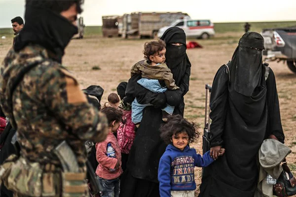 YPG/DSG, Hol Kampı'nda bulunan 300 IŞİD'li aileyi serbest bıraktı