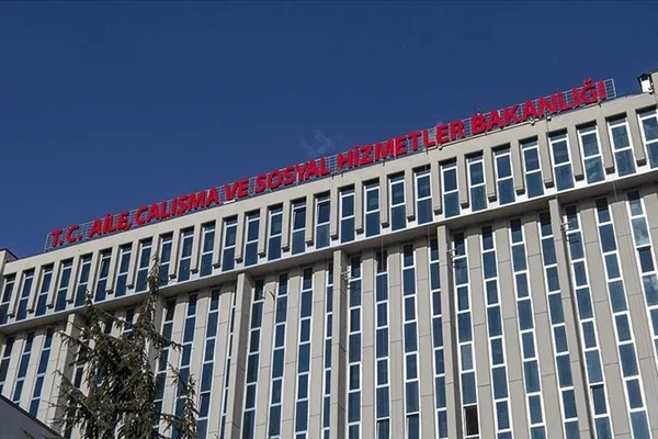 Aile, Çalışma ve Sosyal Hizmetler Bakanlığından deprem bölgesine 8 milyon lira kaynak