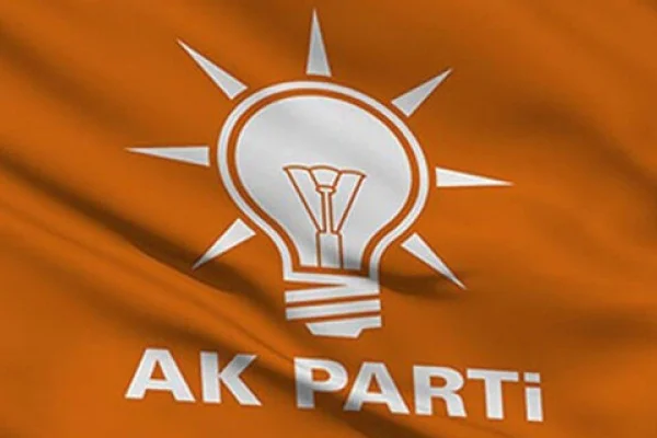 AK Partili vekil trafik kazası geçirdi