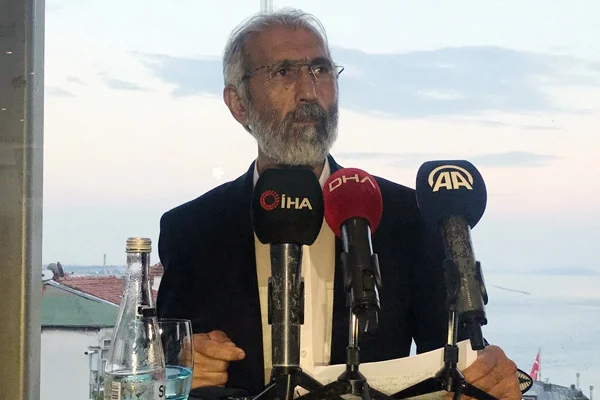 Ali Kemal Özcan: Öcalan, mektubunu avukatlarla okumamı istedi; devlet ısrarcı oldu