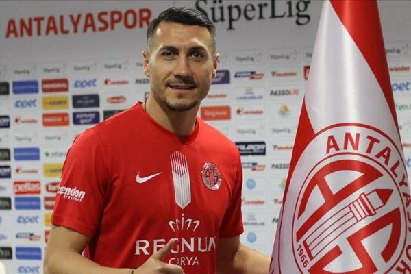 Antalyaspor Adis Jahovic'i transfer etti